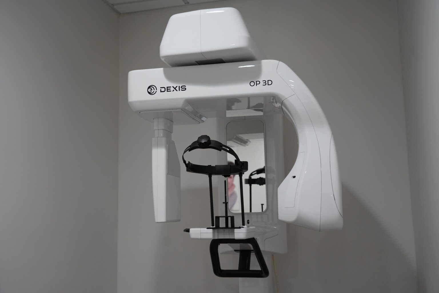 dental xray machine wall